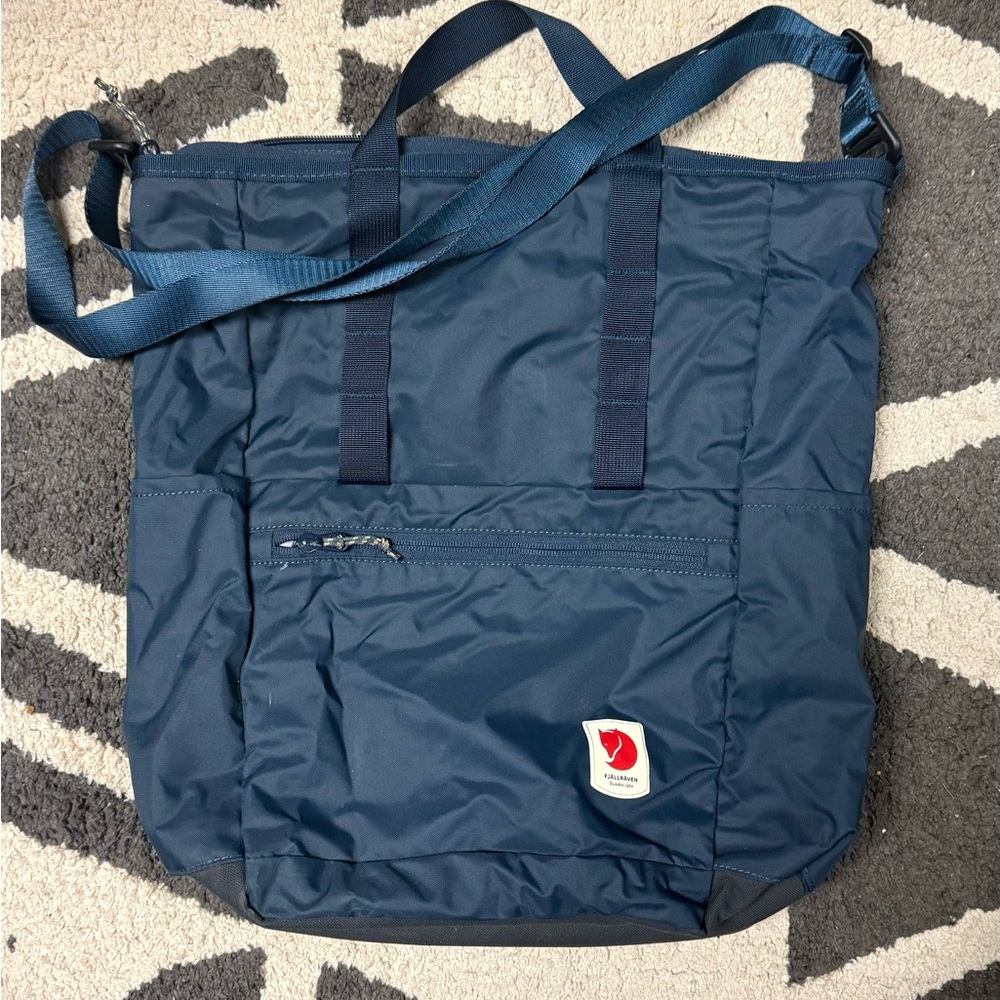 Fjällräven Totepack – Navy Blue – Excellent Condition
